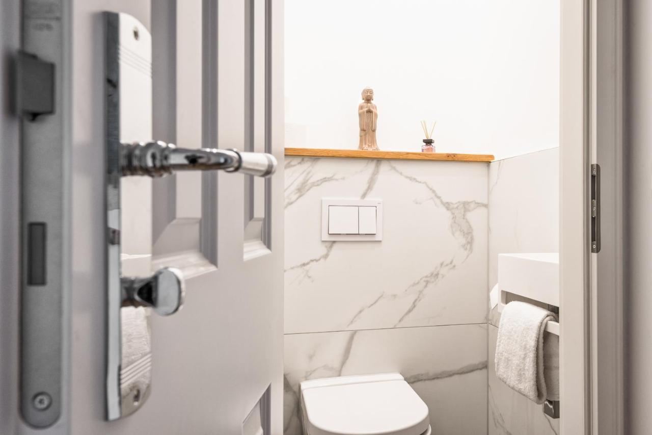 Riesiges Apartment Nahe Kudamm Sehr Schoner Altbau 123M2 Gross 12 Gaste Berlijn Buitenkant foto