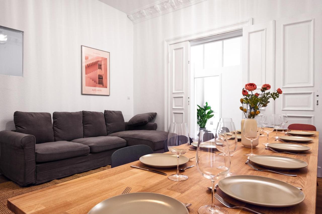 Riesiges Apartment Nahe Kudamm Sehr Schoner Altbau 123M2 Gross 12 Gaste Berlijn Buitenkant foto